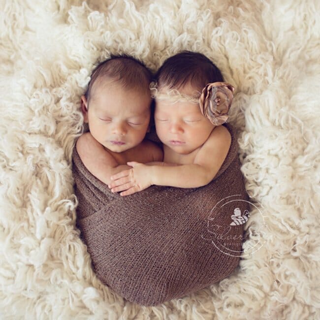 Newborn twin session using a cream flokati rug | Silver Bee Photography
