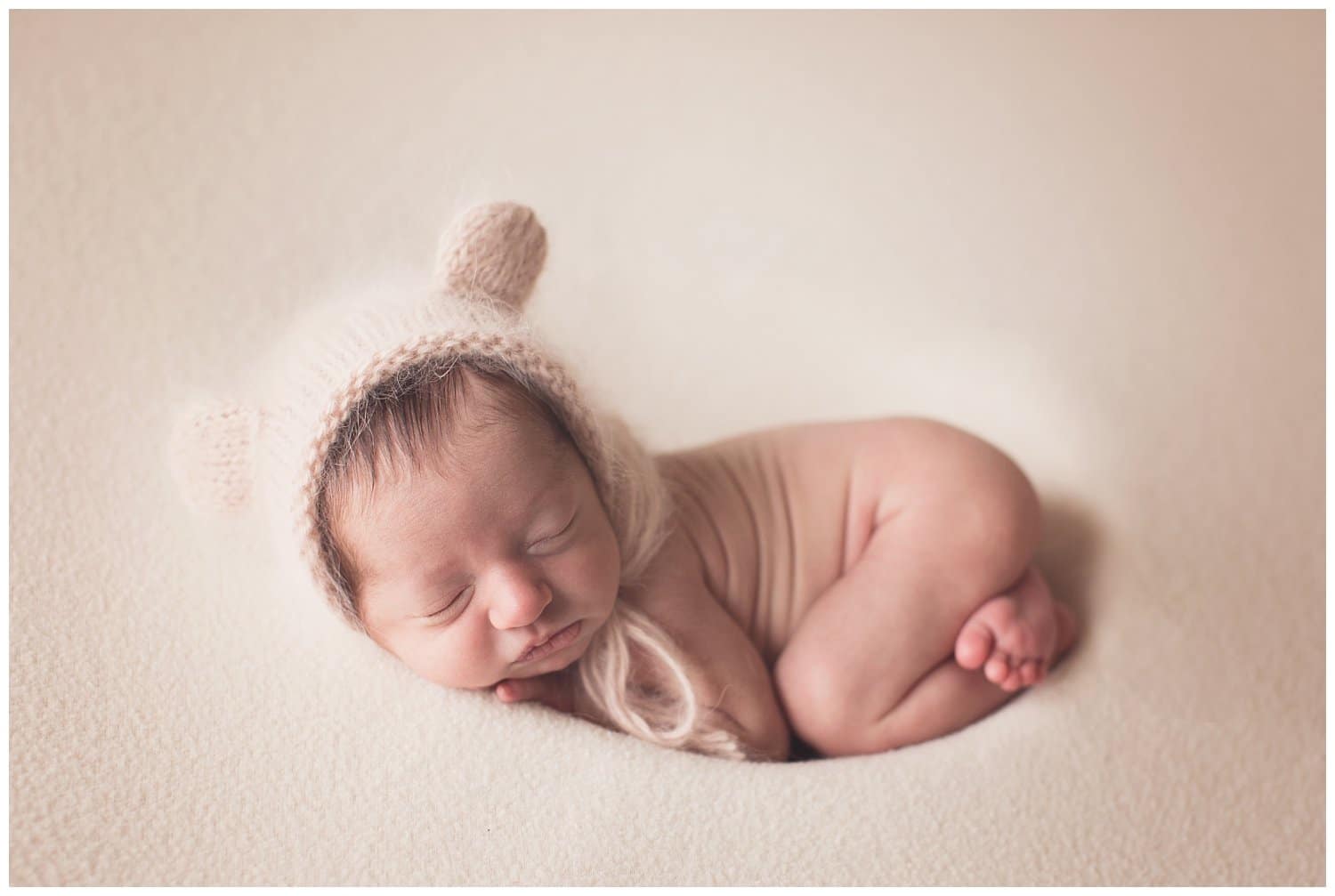 Modern Austin Newborn Photographer