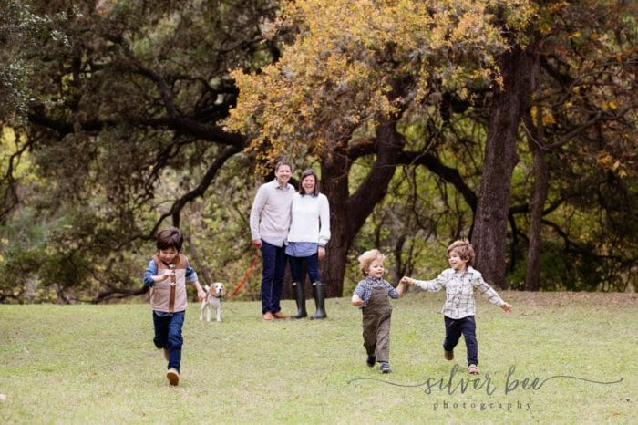 Shoal Creek in Austin Tx is a beautiful place for family photography | Silver Bee Photography