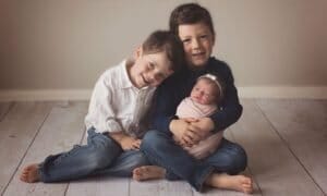 Sibling with Newborn Baby Photos | Silver Bee Photography