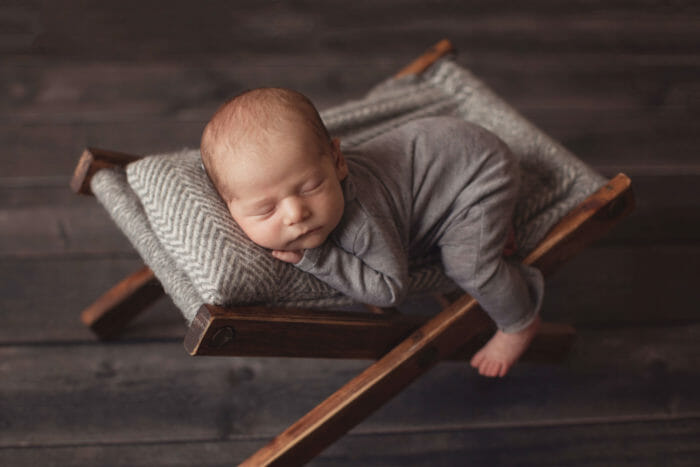 How to use a hammock for newborn photography | Silver Bee Photography