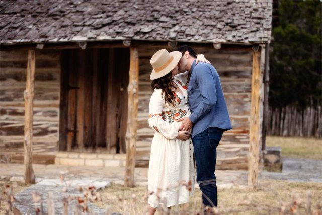 maternity photographer austin tx