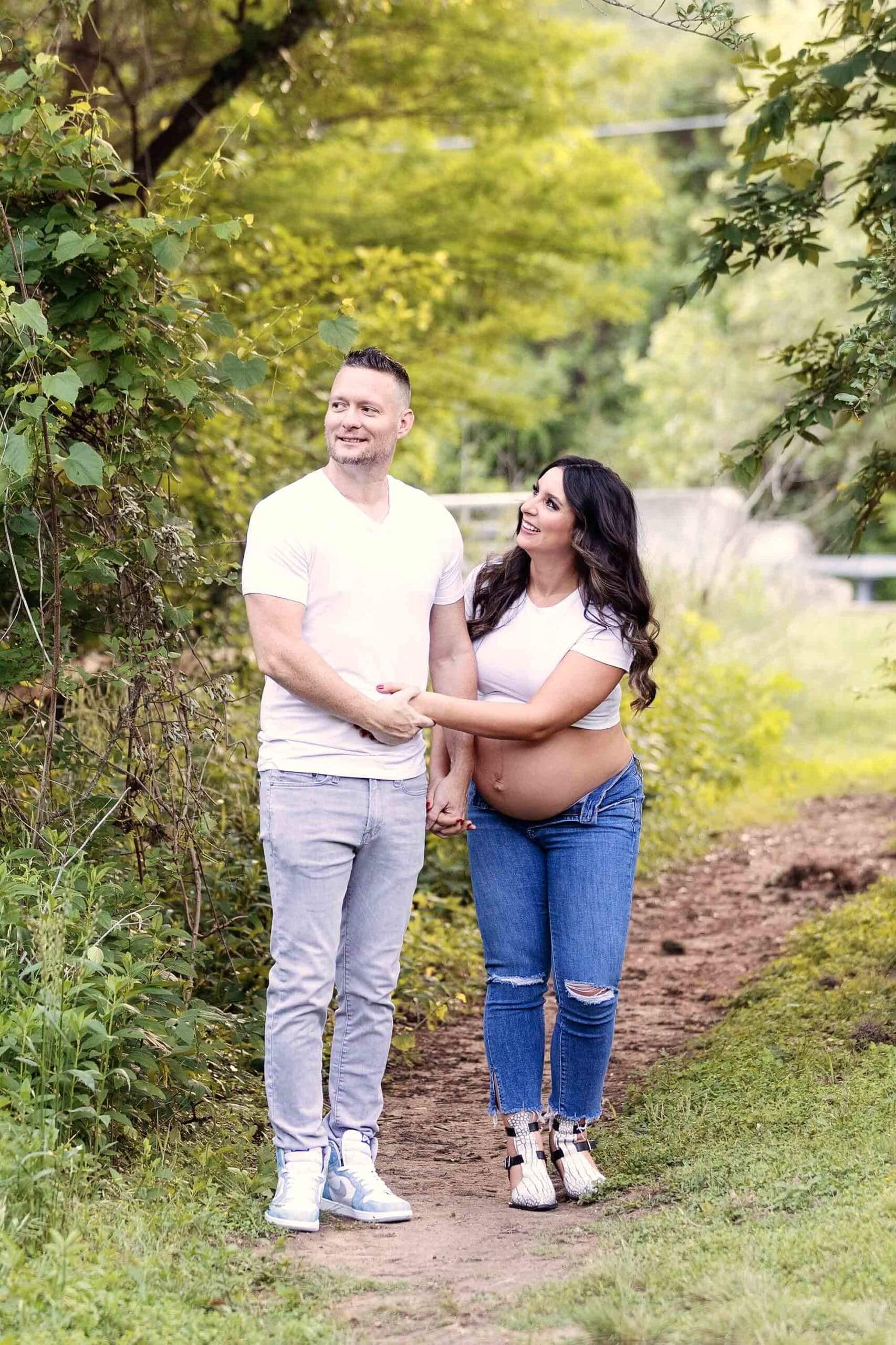 fun ideas for a maternity photo session