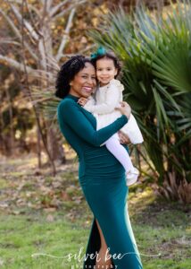 best Austin maternity photographer, maternity photography packages, professional maternity photos