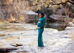 best Austin maternity photographer, maternity photography packages, professional maternity photos